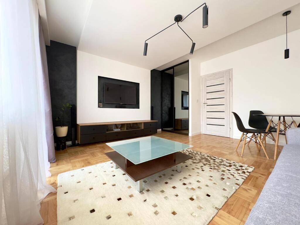 Wisniowy Apartment *